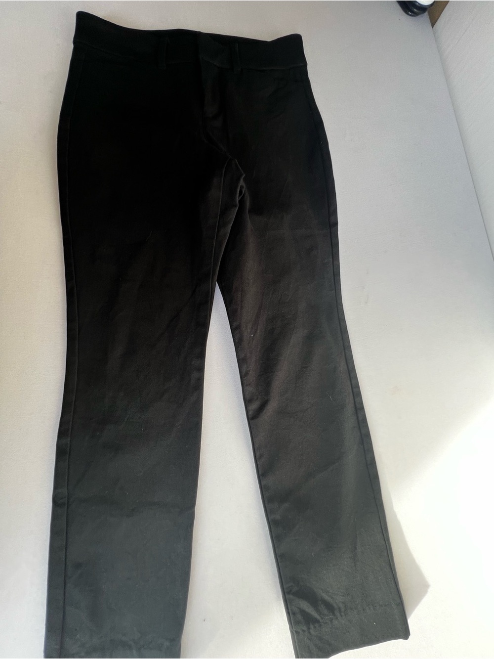 OLD NAVY BLACK SLIM PIXIE PANTS. SIZE 0 PETITE HIGH RISE SECRET SMOOTH POCKETS